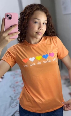 Um Dia De Cada Vez T-Shirt - loja online