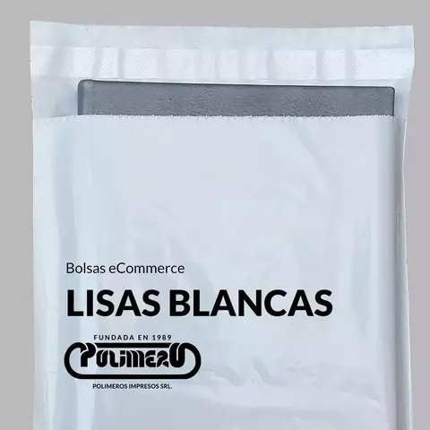 Bolsas ecommerce blancas lisas tamaño 30x40 cm con solapa adhesiva.