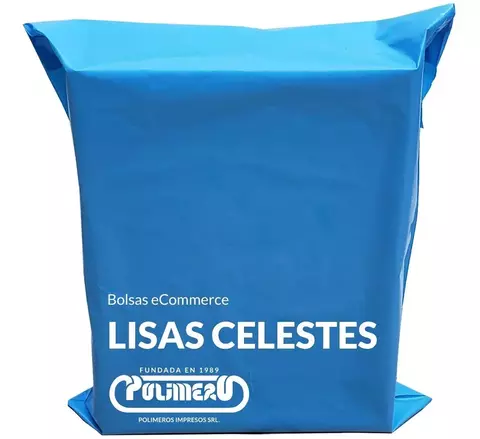 Bolsas ecommerce celestes lisas tamaño 15x25 cm con solapa adhesiva.