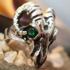 Cráneo Carnero con piedras en los Ojos PLATA 925 - comprar online