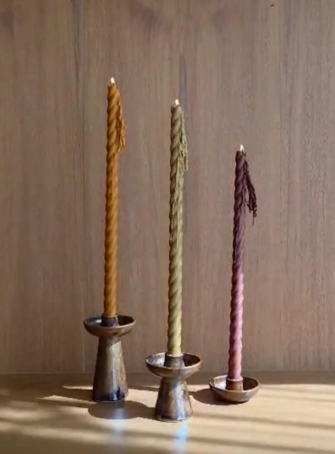 Castiçal de cerâmica