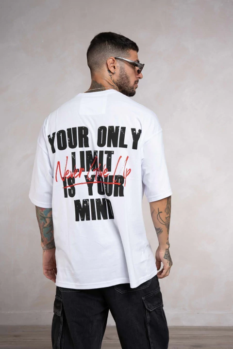 Polera oversize - Never give up - comprar en línea