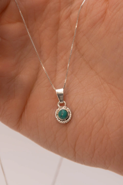 Dije Nilo con Turquesa Natural en Plata 925