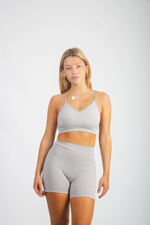 Short Isaline en internet