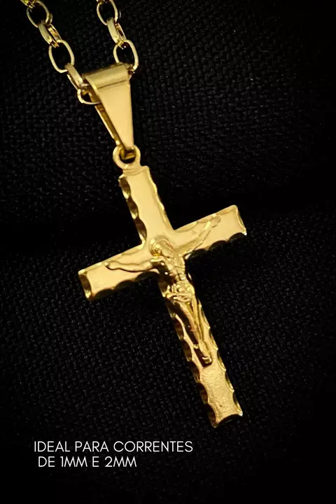 Pingente Crucifixo Palito Detalhado Com Cristo - 2,5x1,6cm - 1,0g - Banhado A Ouro 18k