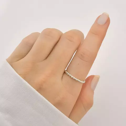 Anel Torcido Entrelaçado Liso