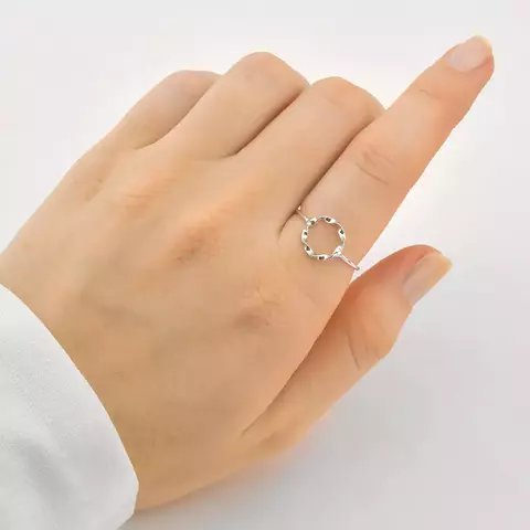 Anel Circulo Torcido Vazado Liso