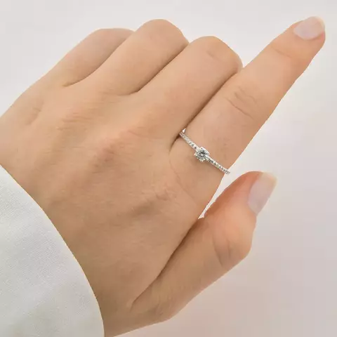 Anel Solitário Cravejado Cristal