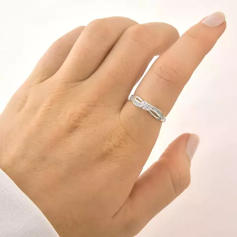 Anel Solitário Cravejado Vazado Prateado