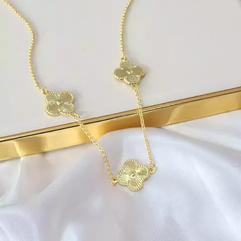 Colar Choker Elos com Trevos Trabalhados no Dourado - comprar online