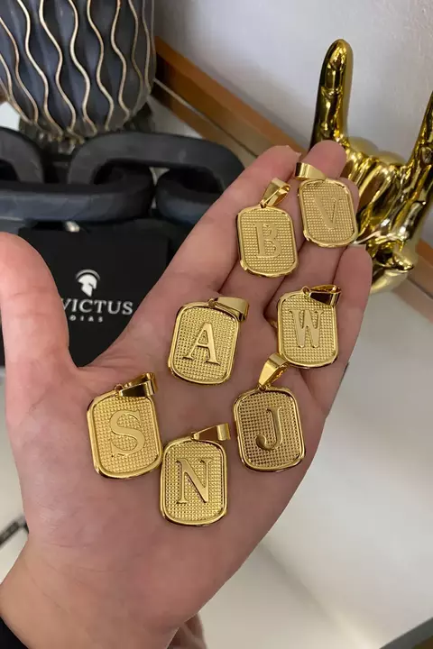 Pingente Letra Media Borda Lisa 2,3x3cm Banhado A Ouro 18k - D - comprar online