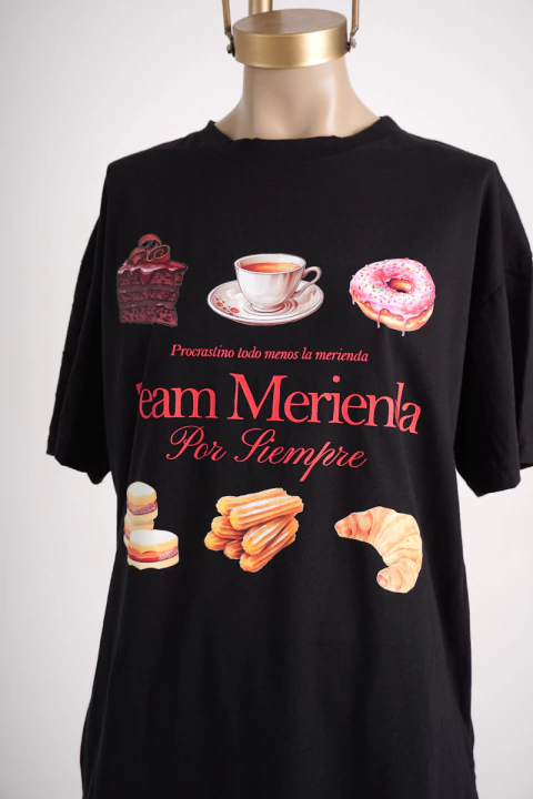 Remera Over Merienda
