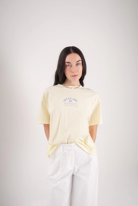 Remera Crop Self Care