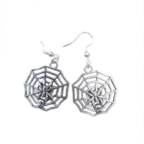 Brinco Teia de Aranha Prateado Gótico Dark Punk Rock Grunge Aesthetic Halloween Alternativo