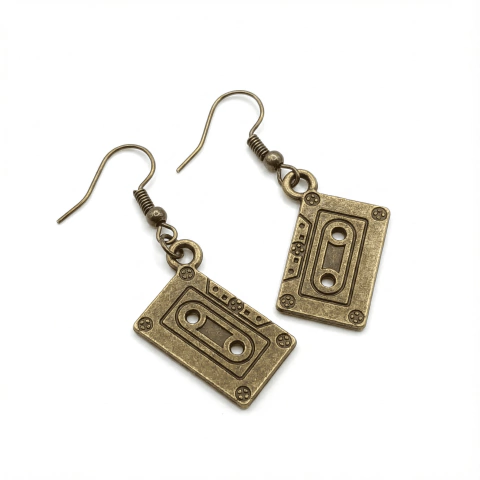 Brinco Fita Cassete K7 Retro Vintage Música Anos 80 90 Bronze Anzol - Par