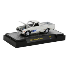 M2 Machines 1977 Datsun Pickup - Auto-Thentics