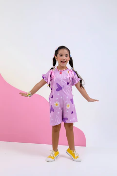 Jardineira + Blusa ( corações)