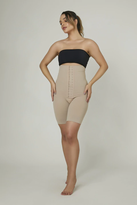 CINTA MODELADORA PÓS CIRÚRGICA SEM COSTURA BERMUDA SUSPENSORIO EAMLESS E COLCHETES - comprar online