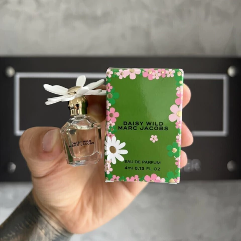 Miniatura Daisy Wild Marc Jacobs Eau De Parfum - Miniatura Feminina 4ml