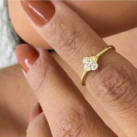 Anel de Falange Trevo da Sorte – Micro Zircônias - comprar online