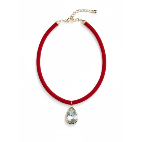 Colar velvet vermelho com pingente de pedra cristal em formato de gota, detalhe em metal dourado