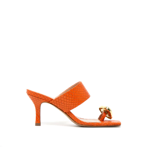 Maelis | Laranja | Tamanco thong com pedra e bico quadrado em couro escama