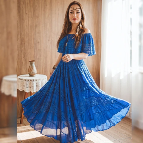 Vestido Ciganinha Azul em Renda & Tecido