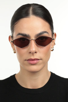 Óculos de Sol Feminino Hexagonal Metal Aisha Dourado com Lente Marrom