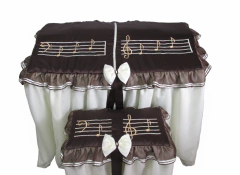 100.07 - Capa para Órgão Cetim Marrom, Laterais Cetim Pérola e Voil Pérola - Corgão Confecções