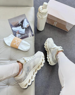 ON CLOUD OFF WHITE - comprar online