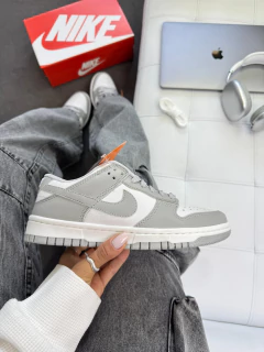 DUNK SB CINZA BRANCO (LUXO) - comprar online
