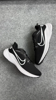 PEGASUS 40 PRETO na internet