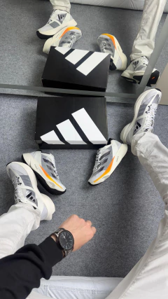 ADIZERO ADIOS PRO 3 BRANCO LARANJA (PRIME) na internet