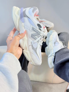 NB 9060 BRANCO CROCO/CINZA (CURVIN/SINTÉTICO) - loja online