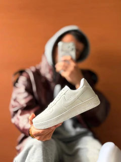 AIR FORCE F1 BRANCO na internet