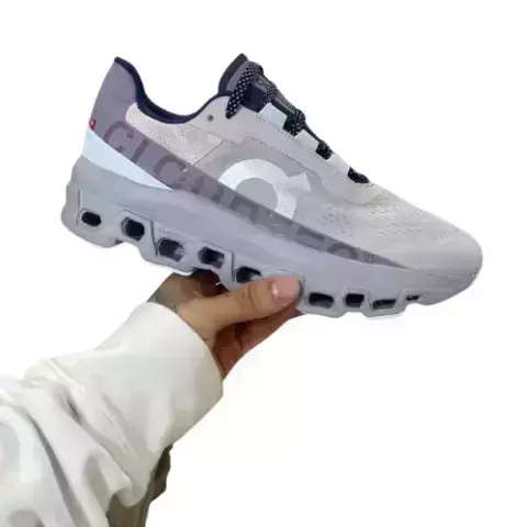 On Cloudmonster - comprar online