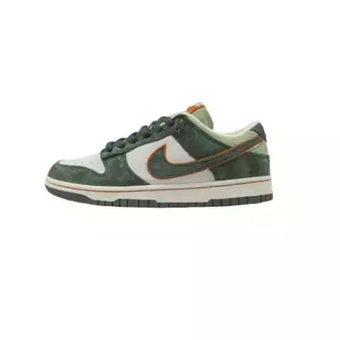 NIKE Dunk SB "Otomo Katsuhiro Dark Green" - comprar online