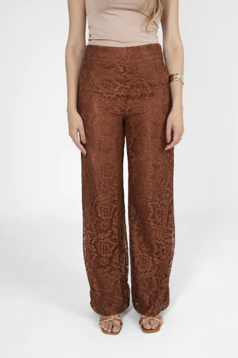 Calça Pantalona de Renda Forrada Brown - Marrom