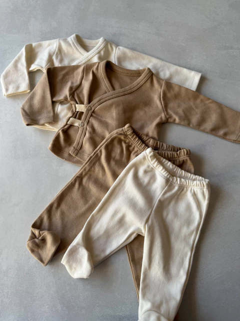 Ajuar Batita + ranita broches