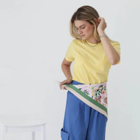 Lenço Fortes Como Nós - comprar online