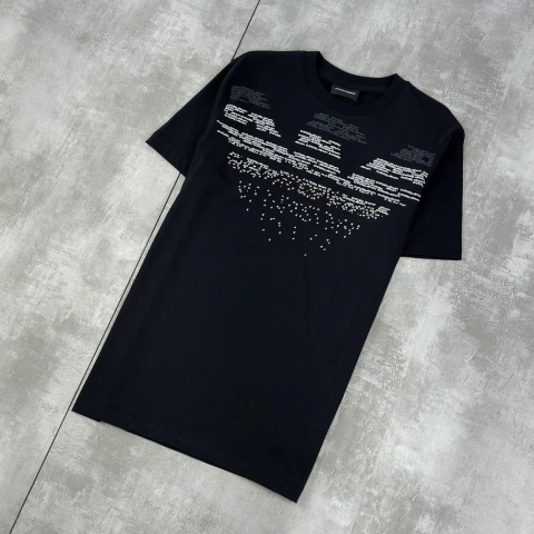 Camiseta Armani - Lettering Disrupt Preta