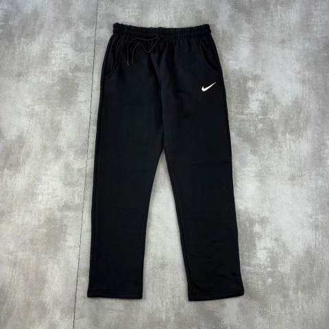 Calça Reta Moletom Nike - Preta
