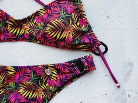 Top Afrodita Hojas Palmeras