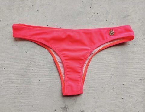 Vedetina Rosa Flúo en internet