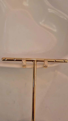 Argola Quadrada Cravejada