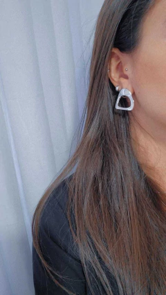 Brinco Formato Orgânico Largo na internet