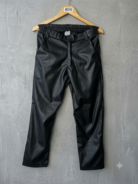 PANTALON SIMIL CUERO CON ELASTICO LK