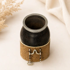 Cuia Bago de Touro Natural com Bocal em Alpaca duplo e Suporte em Couro Cru