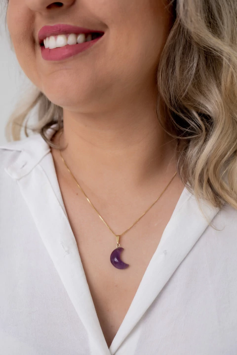 Colar Lua Ametista folheado em ouro 18k