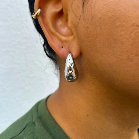 Brinco Gota Martelada Prata - comprar online